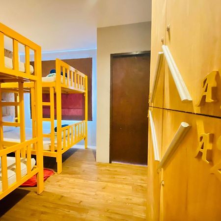 Frutta Hostel Patong Kültér fotó