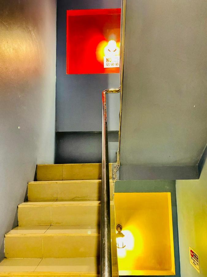 Frutta Hostel Patong Kültér fotó