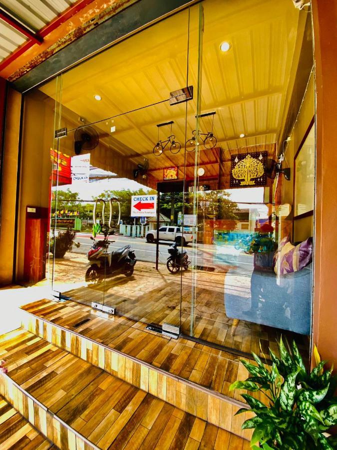 Frutta Hostel Patong Kültér fotó
