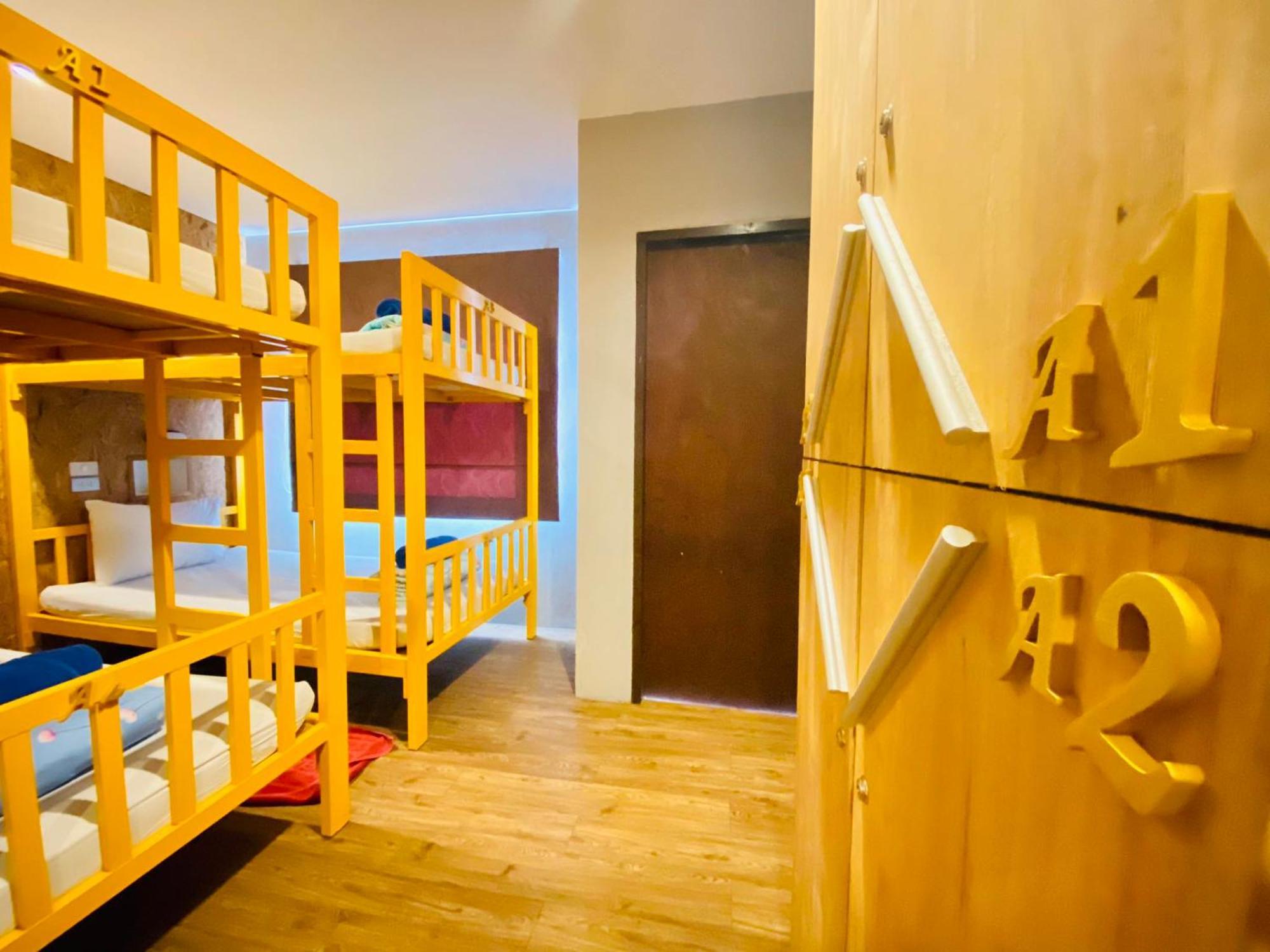 Frutta Hostel Patong Kültér fotó